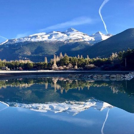 Roca Nevada Suites Villanúa Eksteriør bilde