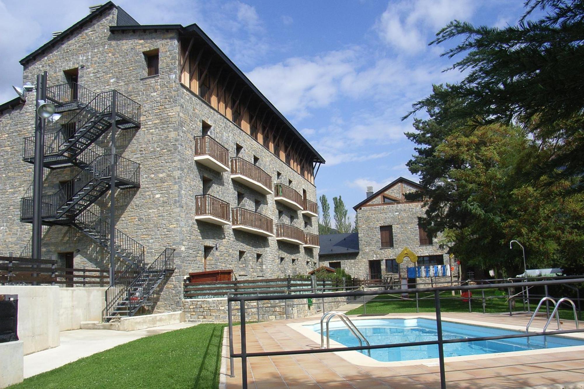Roca Nevada Suites Villanúa Eksteriør bilde