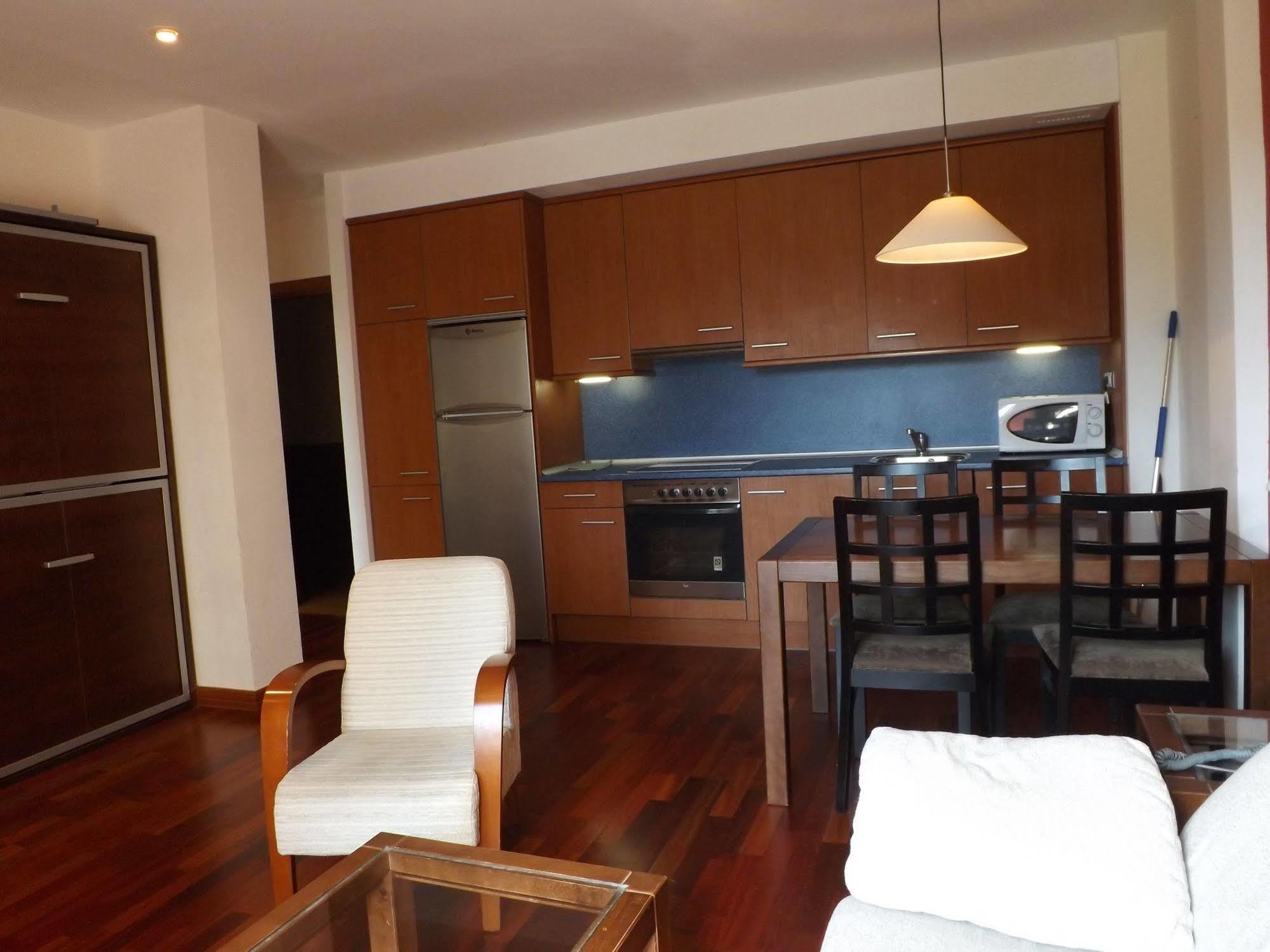 Roca Nevada Suites Villanúa Eksteriør bilde