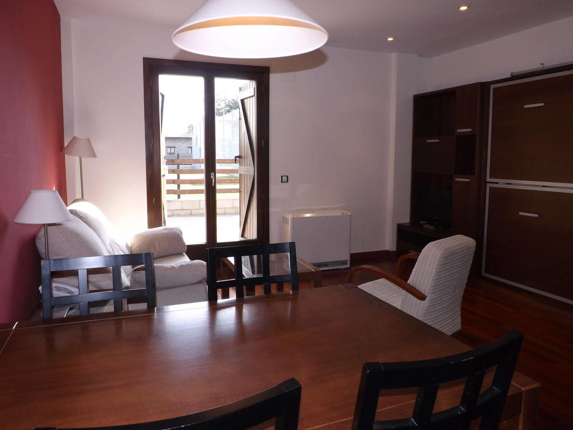 Roca Nevada Suites Villanúa Eksteriør bilde